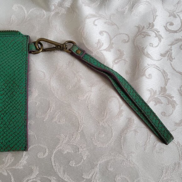 L.K. Berlin Genuine leather Green apple python snakeskin-like clutch - Picture 6 of 8
